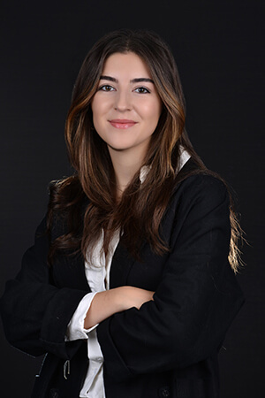 Kayra Menekşe